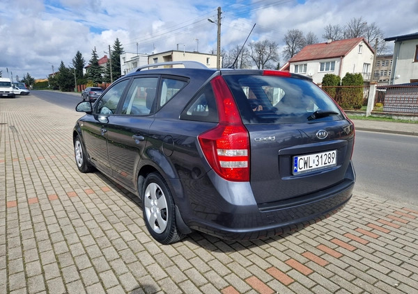 Kia Ceed cena 16900 przebieg: 220000, rok produkcji 2009 z Pionki małe 121